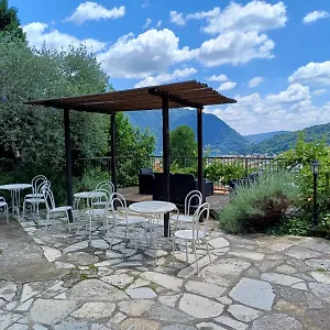 https://country-house-cozzena.it-lombardy.com