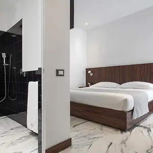** Affittacamere My Bed Montenapoleone Italia