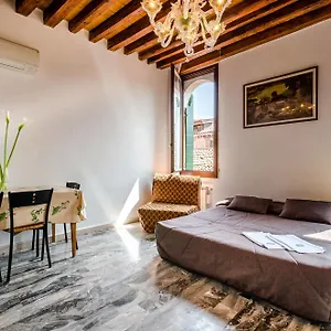 https://venice-apartments.hotelinveneto.com